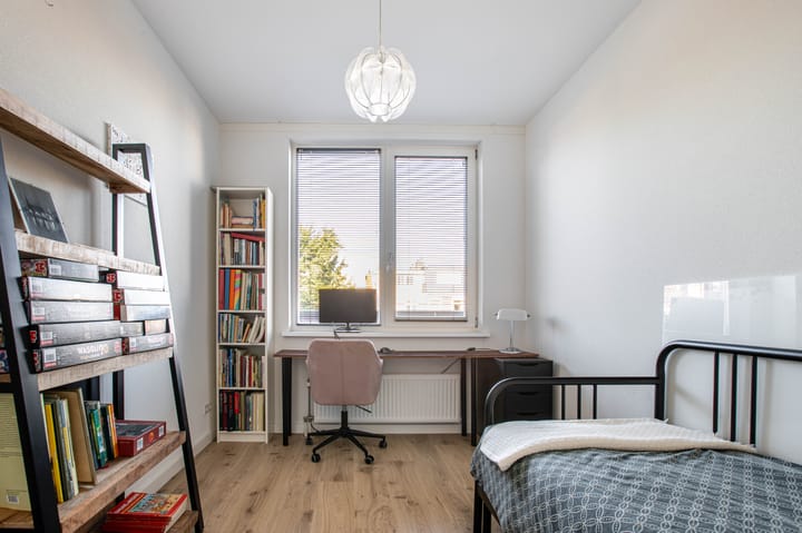 Photo 14 of Van der Hulststraat 24