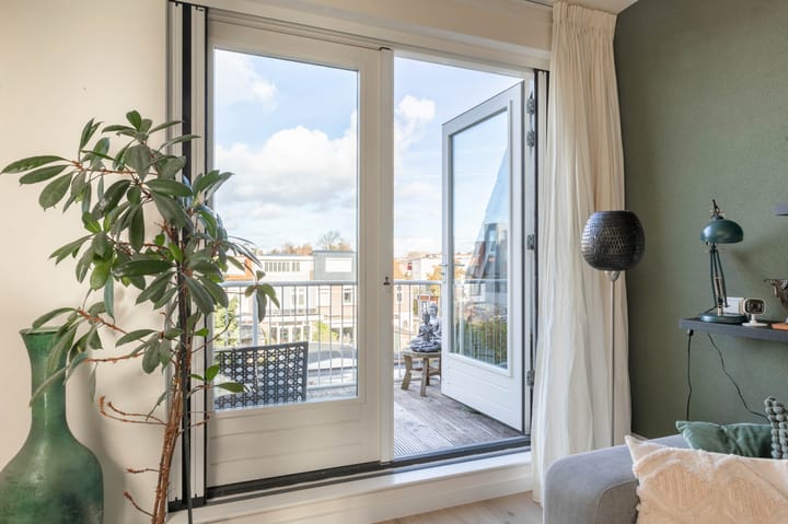 Photo 20 of Van der Hulststraat 24