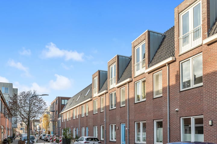 Photo 26 of Van der Hulststraat 24