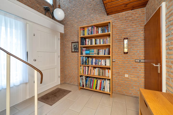 Photo 9 of Barthold van Heesselstraat 14