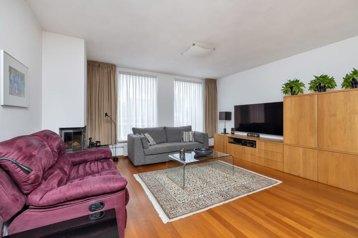 Photo 14 of Barthold van Heesselstraat 14