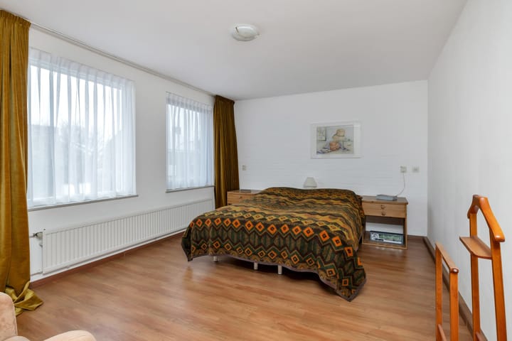 Photo 33 of Barthold van Heesselstraat 14