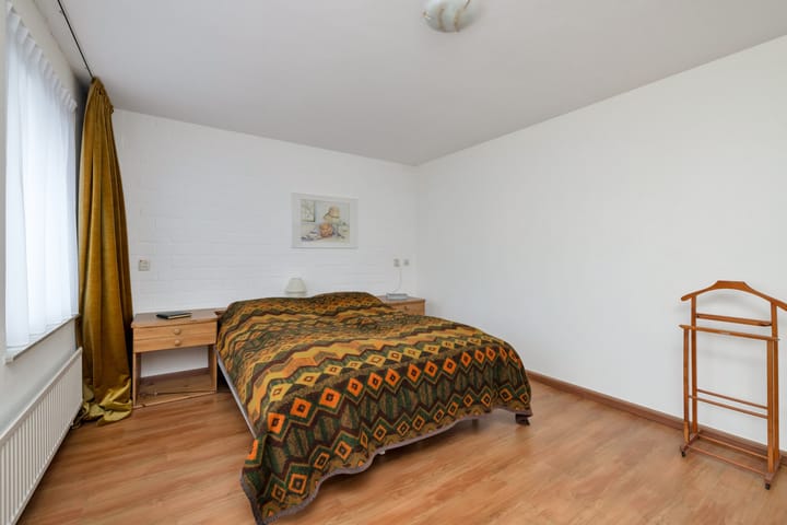 Photo 37 of Barthold van Heesselstraat 14