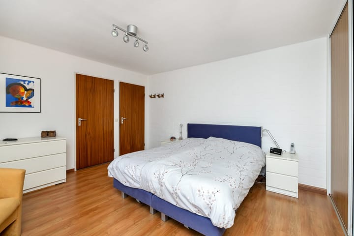 Photo 40 of Barthold van Heesselstraat 14