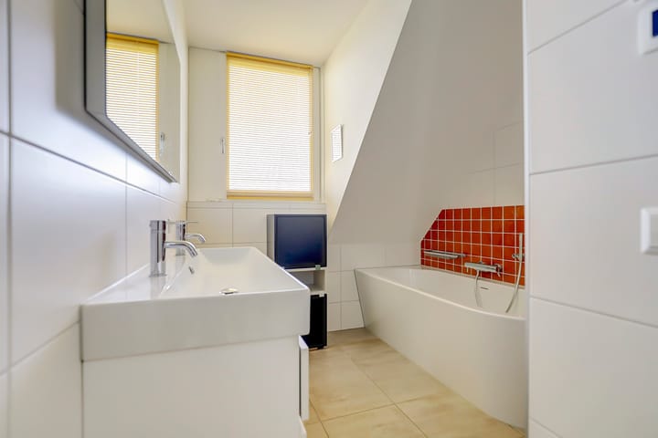 Photo 44 of Heereweg 35-D