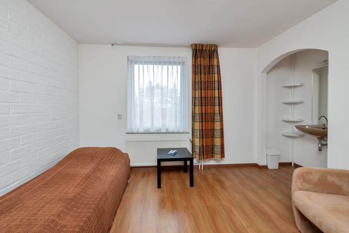 Photo 44 of Barthold van Heesselstraat 14