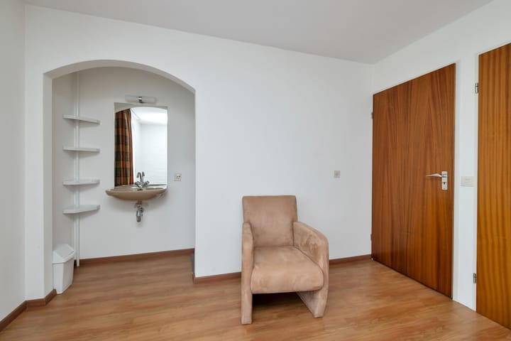 Photo 45 of Barthold van Heesselstraat 14