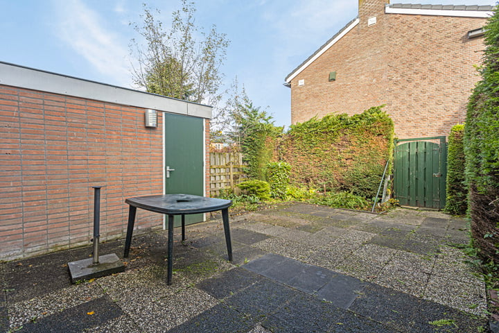 Bekijk foto 19 van Veldbloemstraat 35