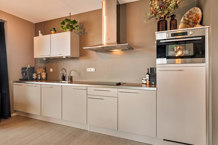 Foto 12 van Dirk Hartogstraat 169