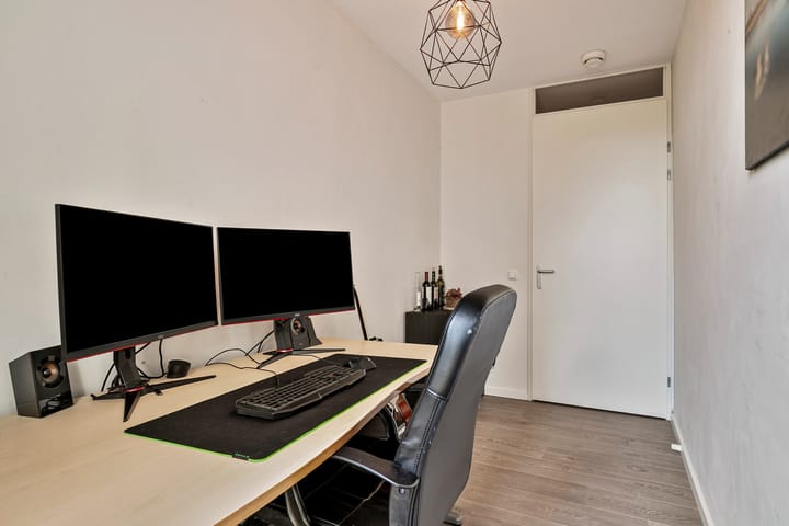 Foto 19 van Dirk Hartogstraat 169