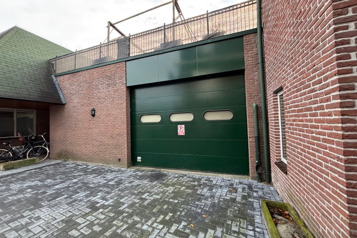 Grotestraat 102-b, Borne