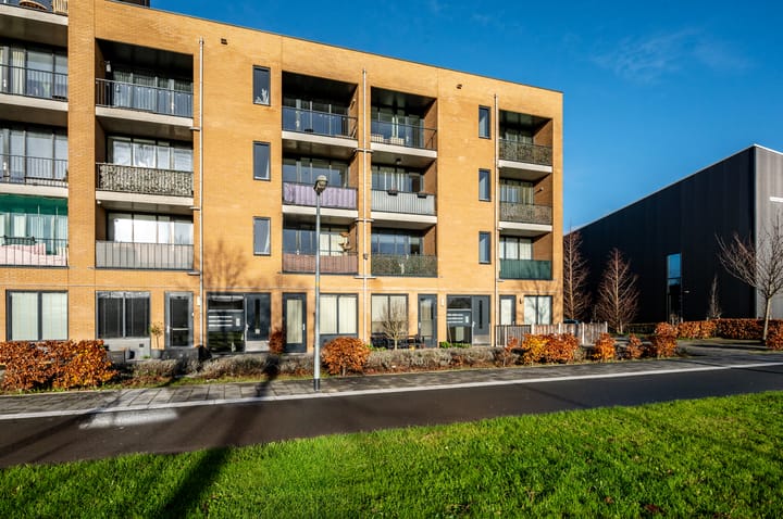 Foto 3 van Makassarhof 14