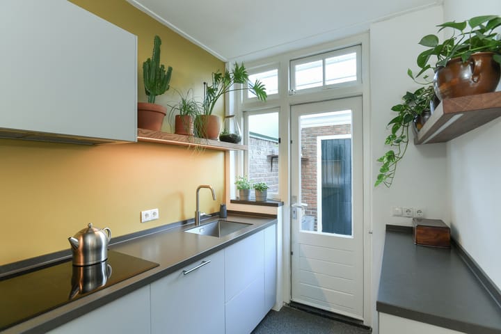 Foto 15 van Karthuizerstraat 13