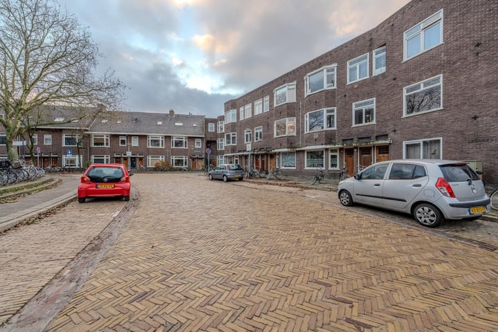 Bekijk foto 3 van Eyssoniusplein 3-B