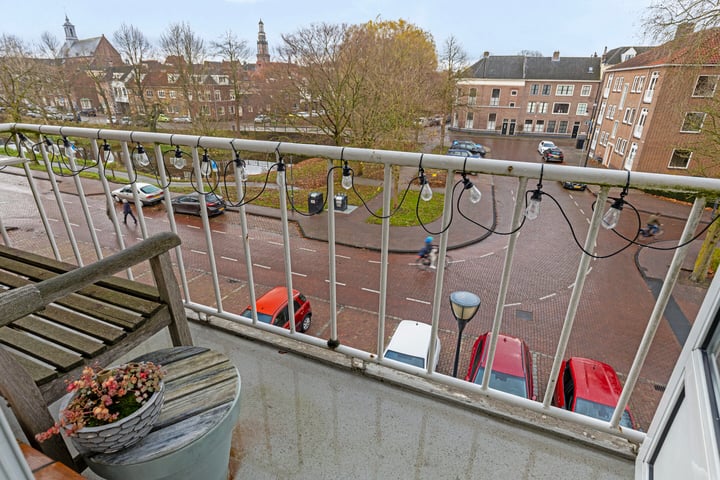 View photo 32 of Stationsplein 119