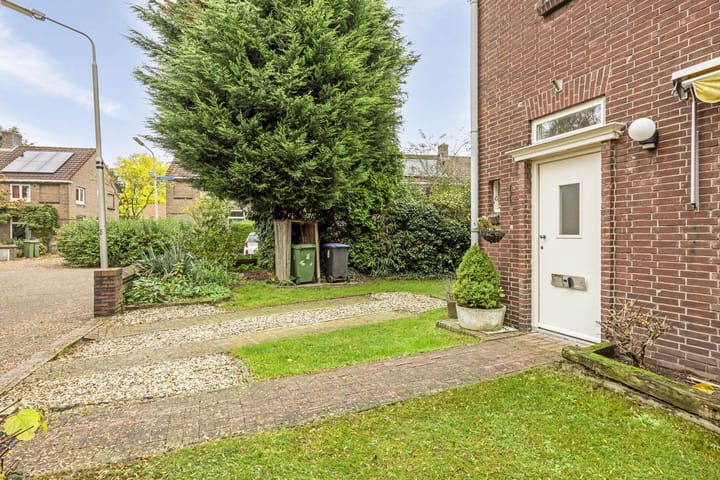 Foto 6 van Ahornstraat 1