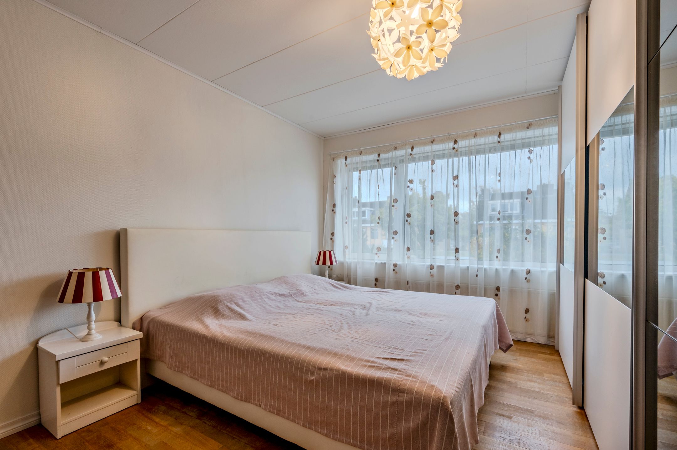 Foto 21 van Dahlialaan 76