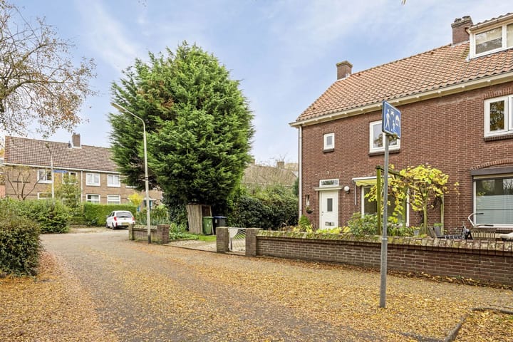 Foto 31 van Ahornstraat 1