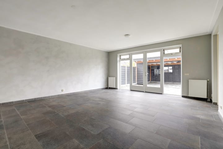 Photo 6 of Reitensestraat 1