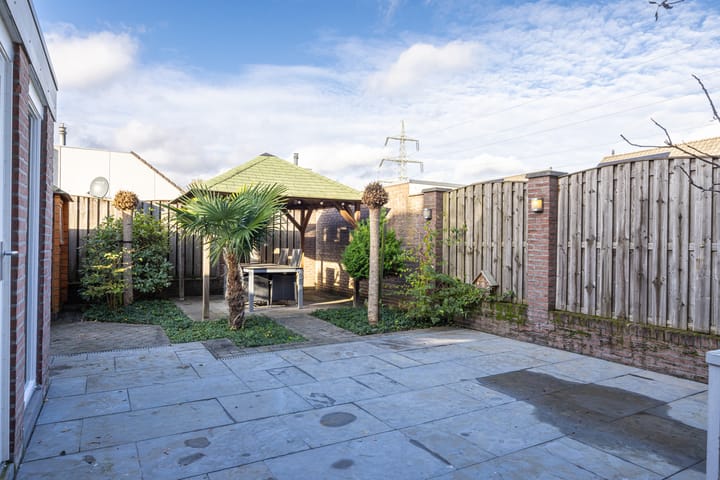 Foto 34 van Kapelaan Wijnensingel 51