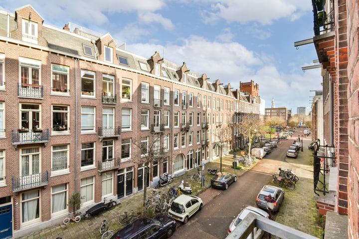 View photo 7 of Tolstraat 126-2