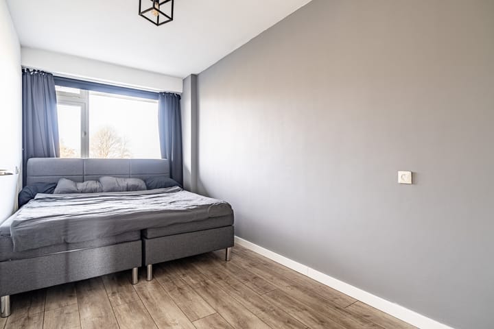 Foto 14 van Burgemeester Caan van Necklaan 252