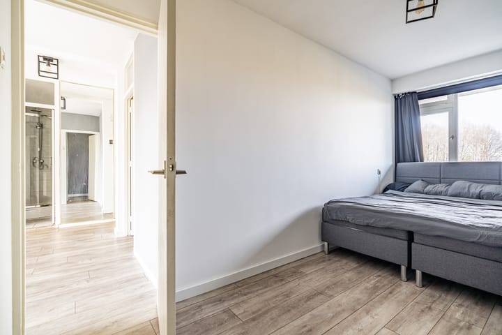 Foto 15 van Burgemeester Caan van Necklaan 252