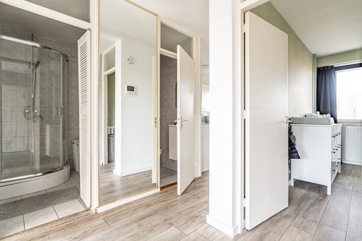 Foto 21 van Burgemeester Caan van Necklaan 252