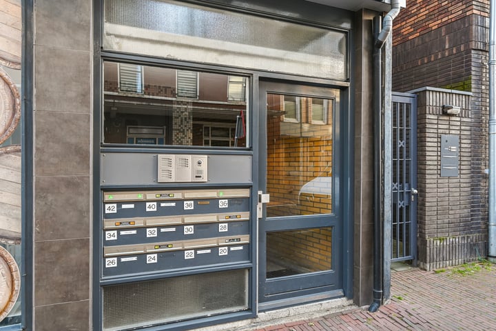 View photo 20 of Damstraat 26