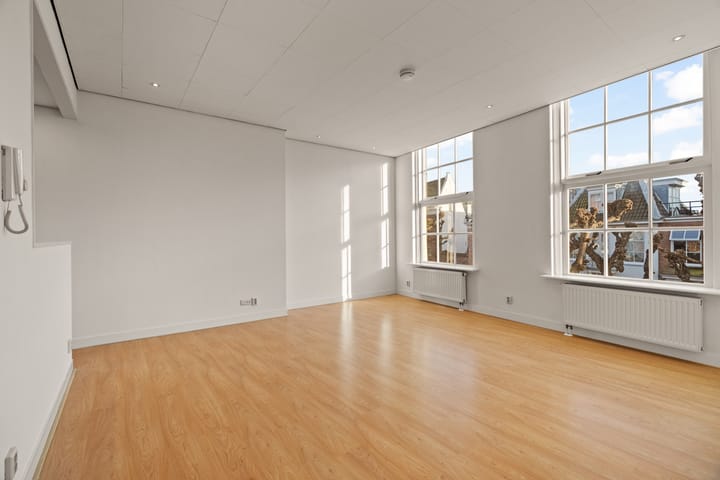 Photo 5 of Voorstraat 52-E