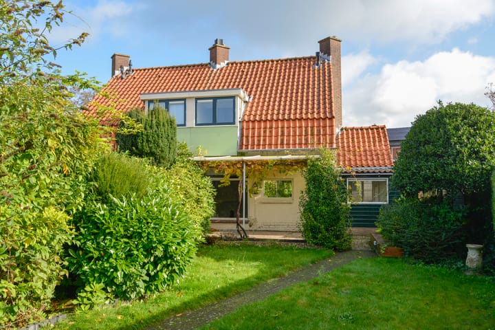 Foto 2 van Esdoornlaan 7