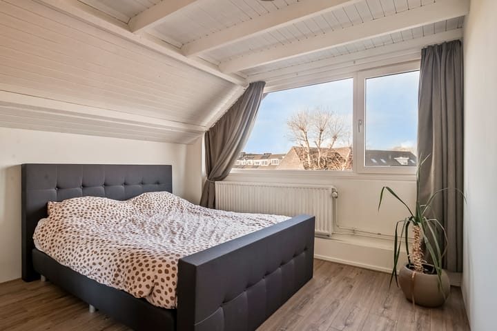 Photo 2 of Van Goghstraat 17