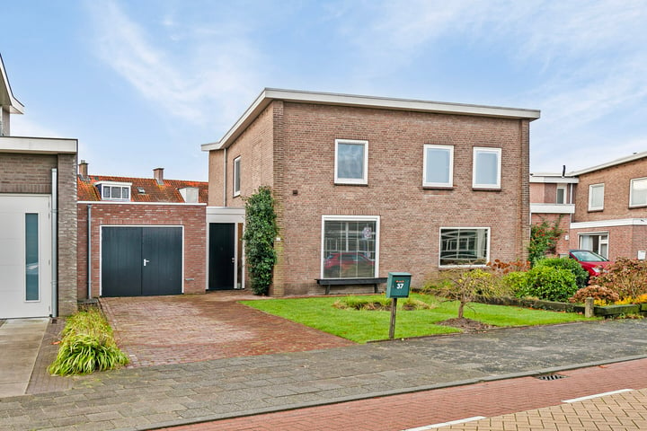 View photo 1 of Prins Hendrikstraat 37