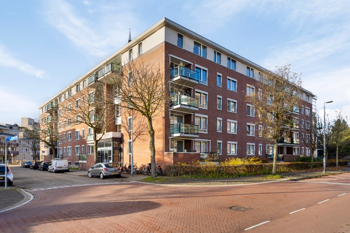 View photo 1 of Pastoor Sickingstraat 142