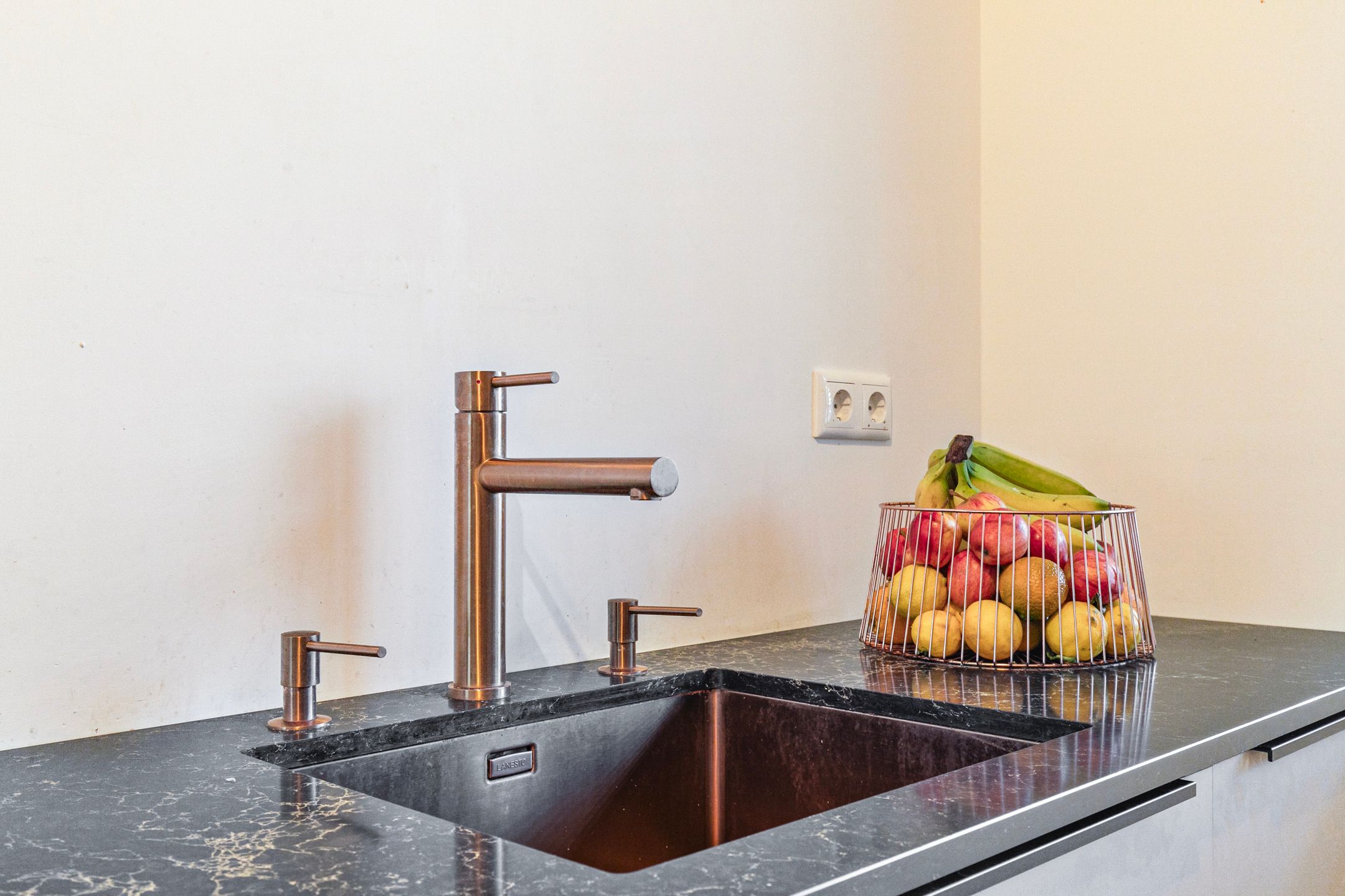 Foto 12 van Kanaalweg 44