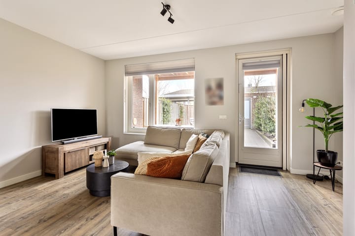 Foto 2 van Julie Postelsingel 79