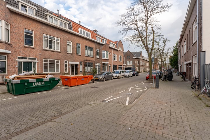 View photo 18 of Prins Frederik Hendrikstraat 72-A