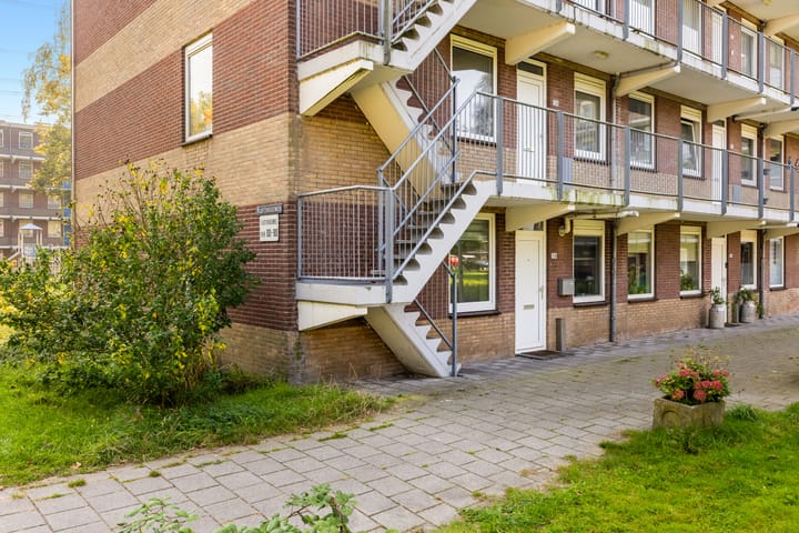 Foto 2 van Fluitekruidweg 108