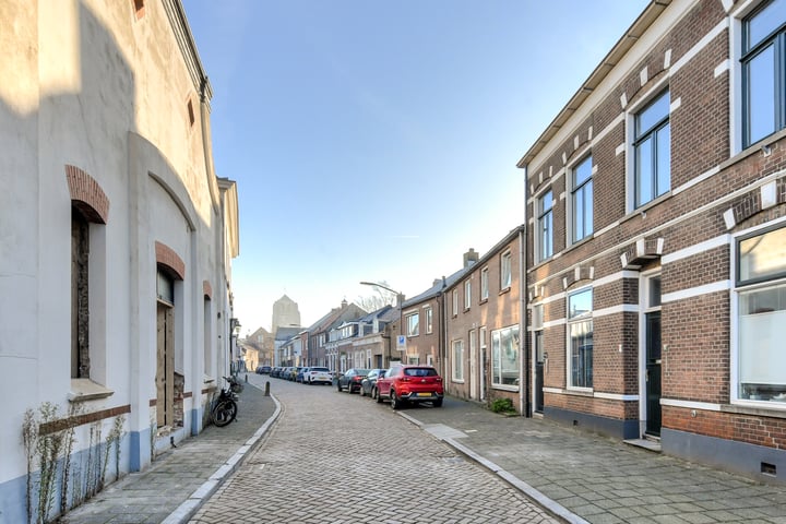 Bekijk foto 2 van Sint Janstraat 49