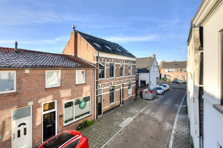 Bekijk foto 1 van Sint Janstraat 49