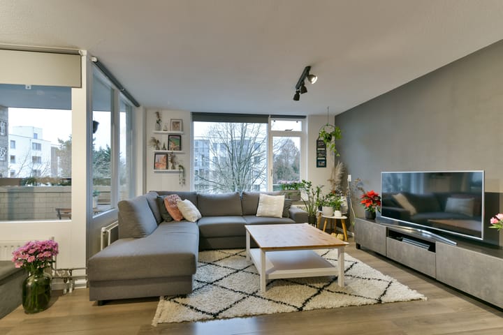 Foto 11 van Aartsbisschop Romerostraat 299