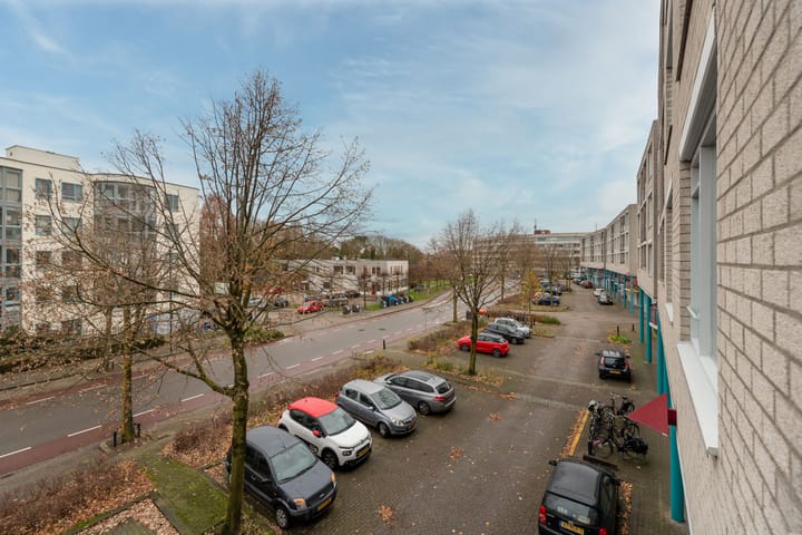 Foto 20 van Aartsbisschop Romerostraat 299