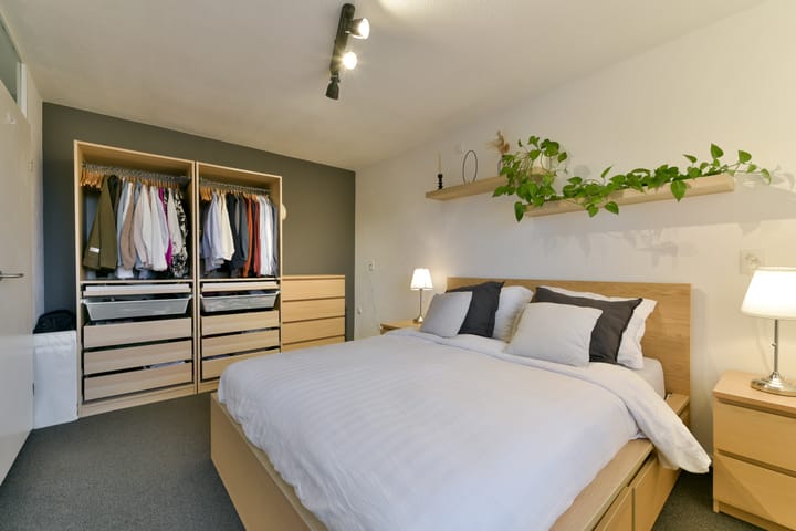 Foto 25 van Aartsbisschop Romerostraat 299