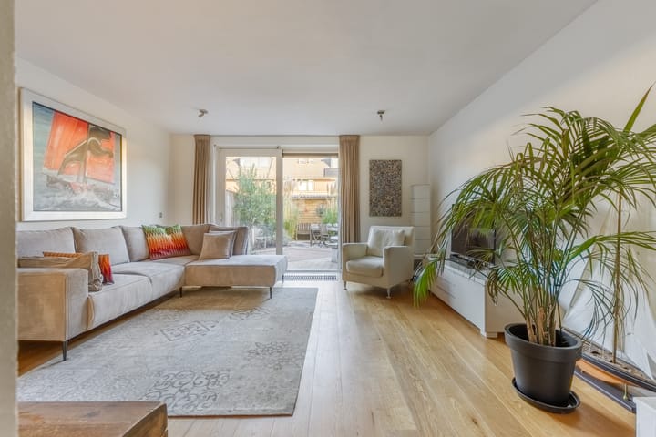 Foto 2 van Brederostraat 22