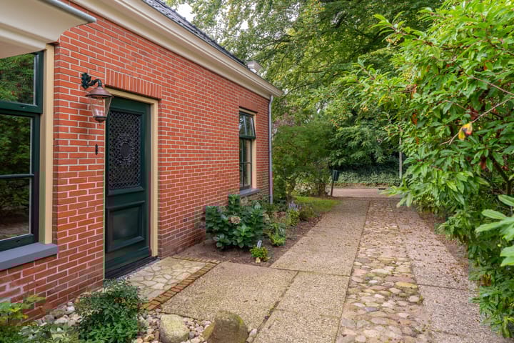 Foto 8 van Parallelweg 8