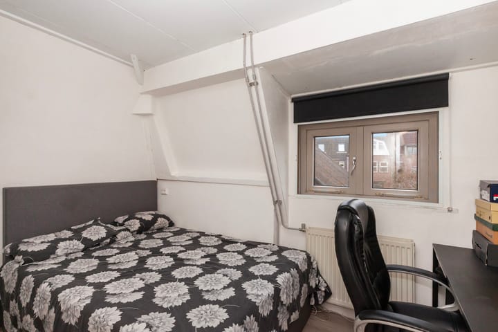 Foto 13 van Woudstraat 49