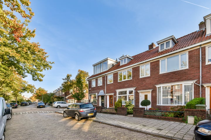 View photo 1 of Meeuwenstraat 16