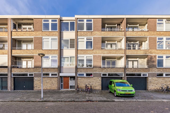 Bekijk foto 1 van Cortenaerstraat 20