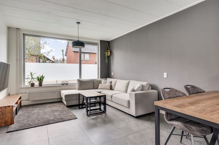 Foto 4 van Hennesweg 25