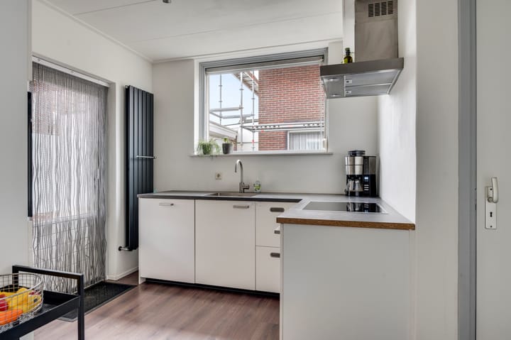 Foto 9 van Hennesweg 25